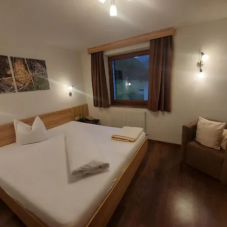 Hotel Casada - Silvretta Premium Card Betrieb 3*